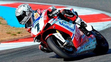 Superbikes Portugal 2011: entretenida primera carrera con victoria de Carlos Checa