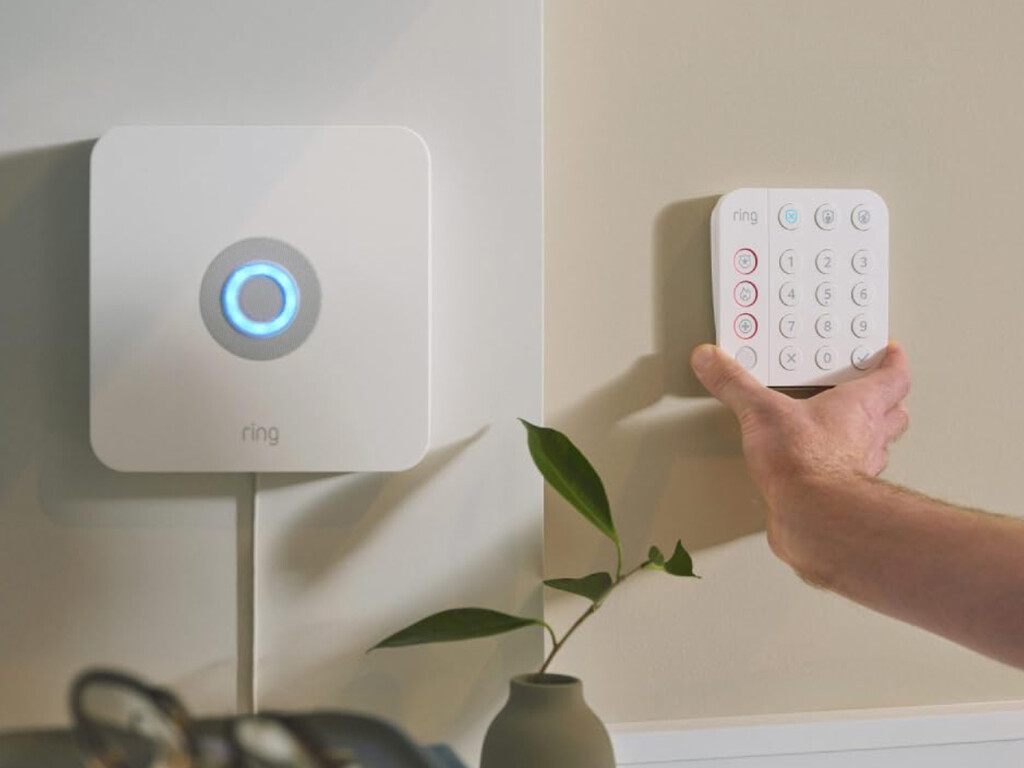 Si no quieres pagar cuotas por tener vigilado tu hogar, este kit de alarma de Amazon (sin complejas instalaciones) es perfecto para ti