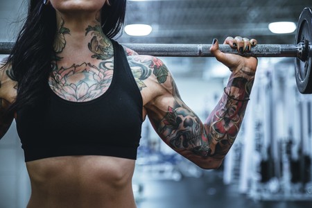 Empezar a entrenar en el gimnasio: ¿empiezo por volumen o definición?