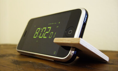 Cómo convertir un iPhone viejo en un despertador para la mesita de noche