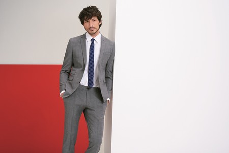 Por Andrés Velencoso no pasan los años: en la última campaña de Esprit está hecho un chaval