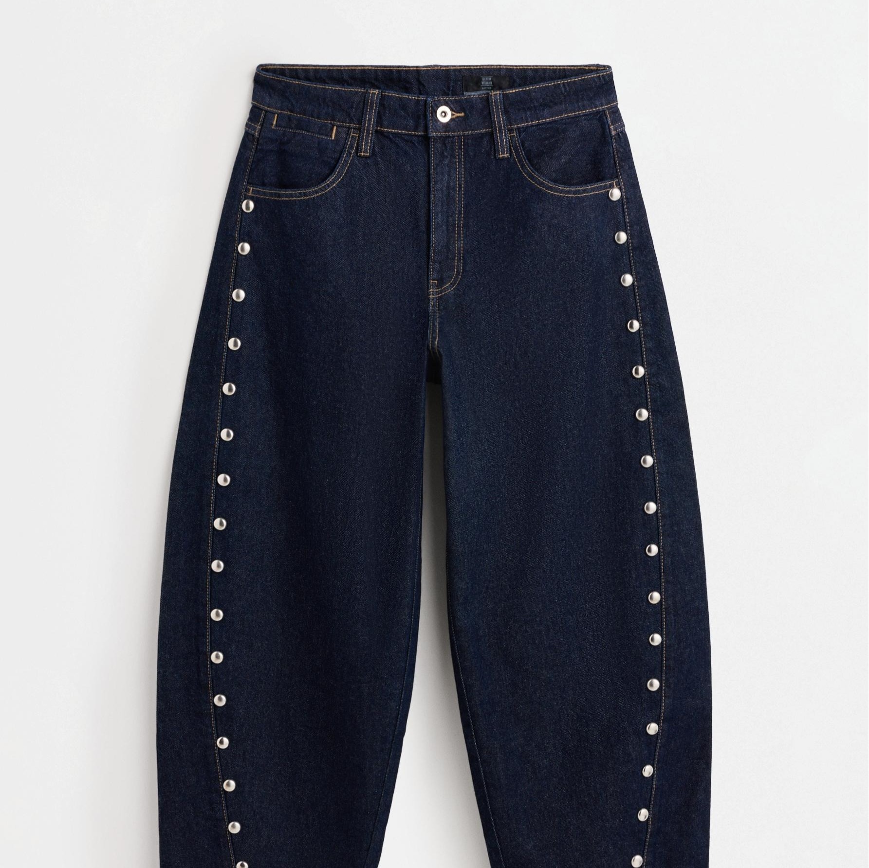 Jeans barrel tachas

