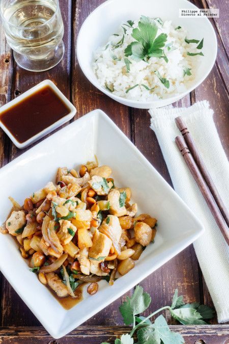Pollo salteado con piña y cacahuetes. Receta