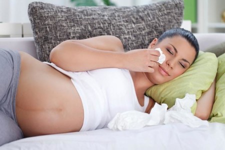 Gripe en el embarazo: cómo cuidarse si te has contagiado