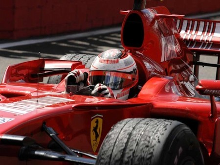 Continua la ‘silly season’. En Italia colocan a Kimi Räikkönen de nuevo en Ferrari