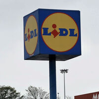 Este viernes, 4 de septiembre, vuelve a Lidl el foco LED potente sin cables que ilumina cualquier espacio exterior 