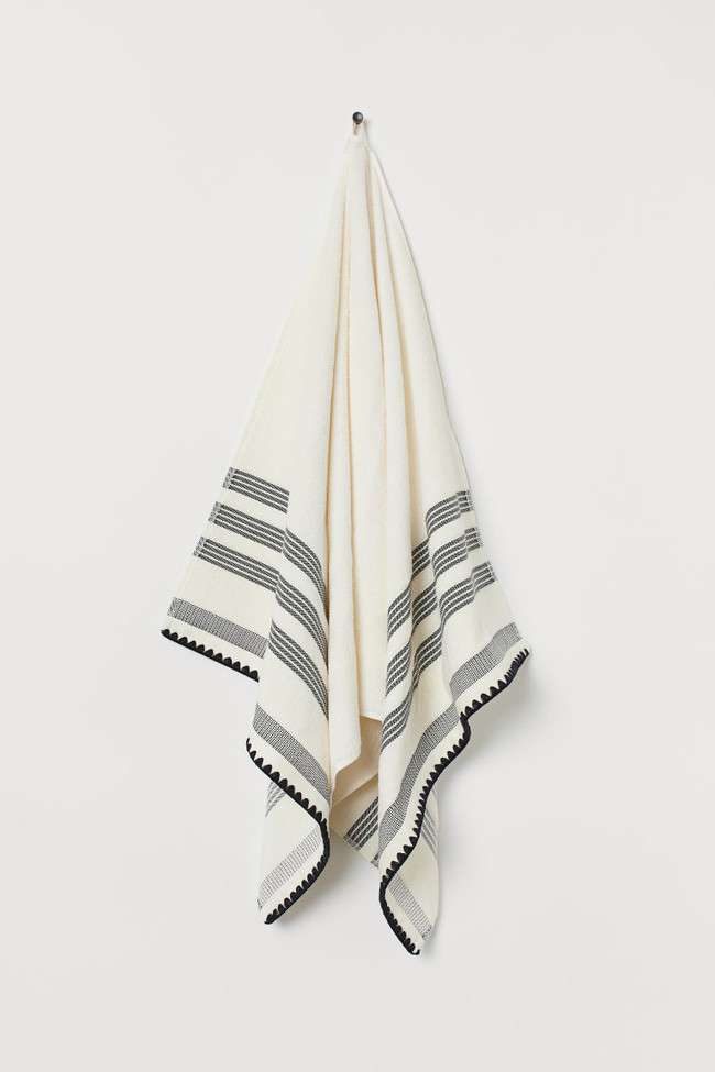 Quince accesorios a buen precio con los que actualizar el cuarto de baño