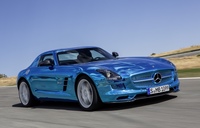 Y el SLS AMG Coupé Electric Drive vió la luz. Regreso a Motorpasión Futuro