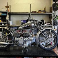 Hace casi 90 años alguien inventó un tipo de moto que parecía imposible. Ahora un mecánico muy friki la ha devuelto a la vida con solo cuatro fotos