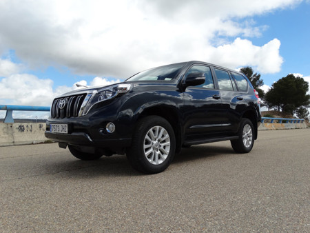 Toyota Land Cruiser Lateral 2