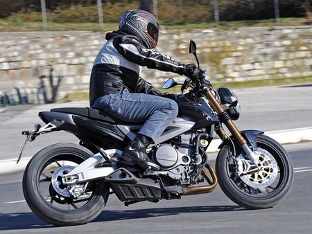 Benelli Due 756, llegará en 2012