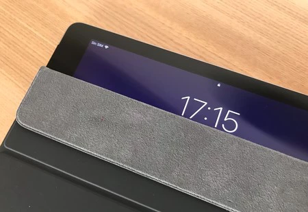 iPad 2018 フラップ スマート カバー