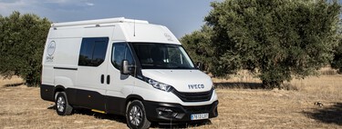 Probamos la Iveco Daily Camper: más práctica y barata que una Volkswagen Grand California, pero podría mejorar en acabados