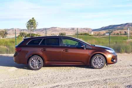 Toyota Avensis Ts 150d 650 04