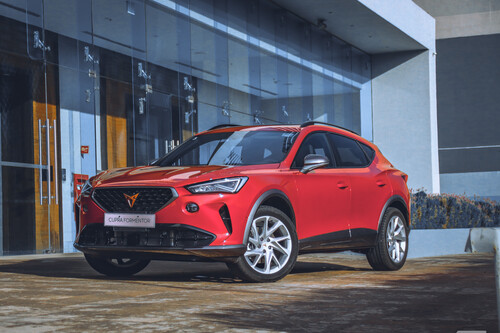 CUPRA Formentor MID, lo manejamos: la esencia de CUPRA en un paquete más accesible para el día a día