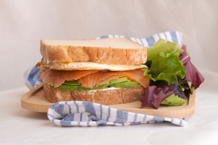 Sandwich De Salmon Ahumado