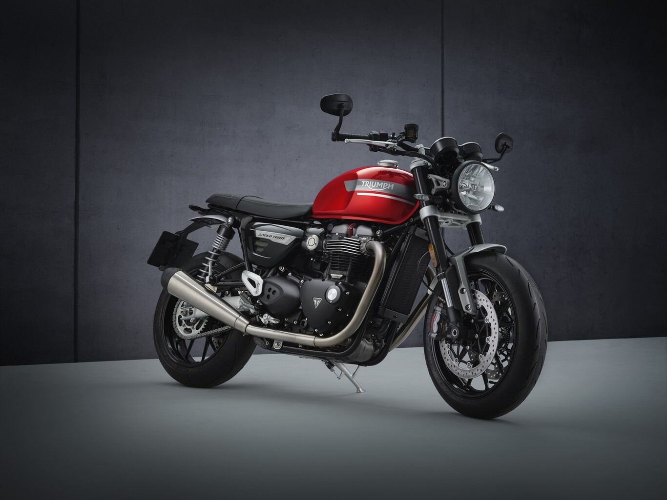 La Triumph Speed Twin se refuerza con 100 CV, frenos más potentes y una parte ciclo mejorada, desde 13.500 euros