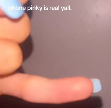 smartphone pinky