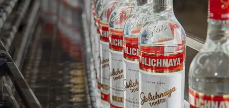 El vodka Stolichnaya se convierte en 'Stoli' para distanciarse (aún más) de Putin y Rusia