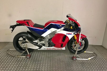 Especulación pura: Un concesionario pide 250.000 euros por una Honda RC213V-S de 2016 a estrenar