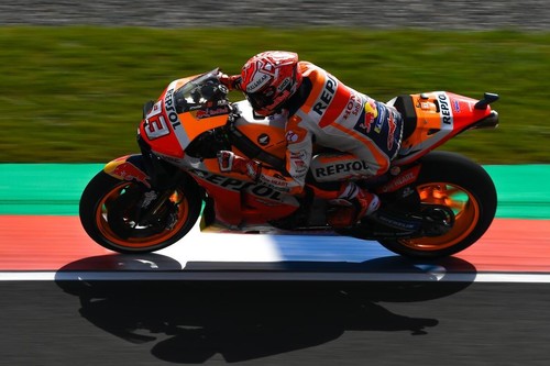 Marc Márquez consigue la pole position de MotoGP y solo la lluvia le podría frenar en Argentina