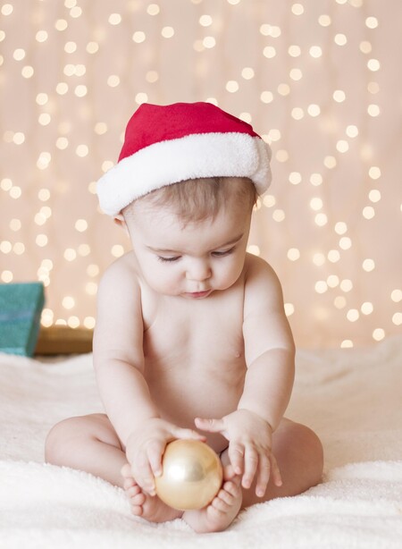 Cinco ideas para celebrar y recordar la primera Navidad del bebé