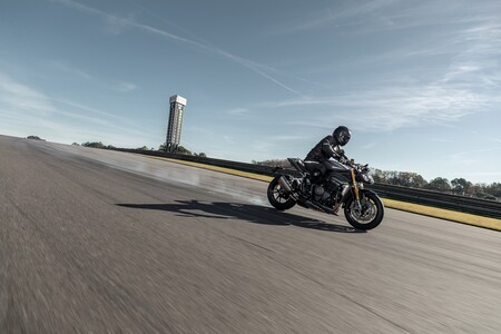 Triumph Speed Triple 1200 Rs 2021 030