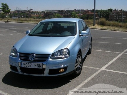 Volkswagen mejora las gamas Jetta y Golf Variant en equipamiento y mecánica
