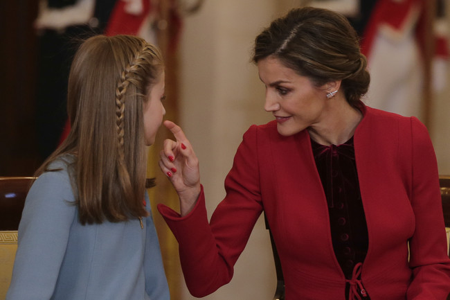 Dona Letizia Y Leonor