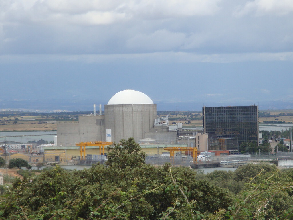 El Gobierno iba a cerrar la central nuclear de Almaraz en 2027. La guerra en Oriente Próximo acaba de cambiar los planes