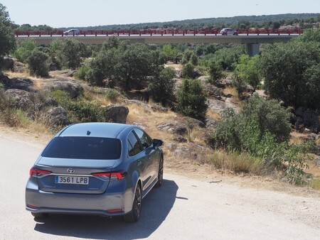 Toyota Corolla Sedan 8