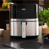 La freidora sin aceite de 5,5 litros Cecotec  Cecofry Full Inox 5500 Pro con accesorios, rebajada en Amazon a su precio mínimo 