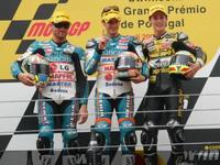 Héctor Faubel se lleva una loca carrera de 125