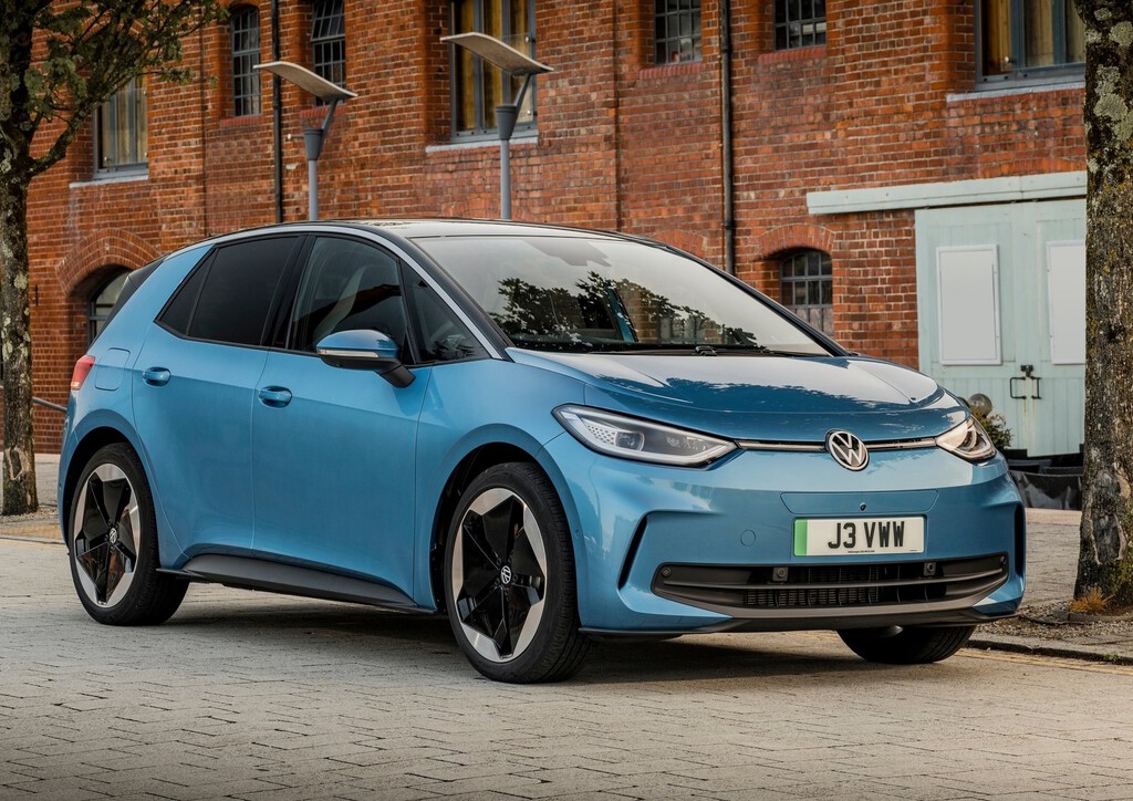 Todas las ayudas que puedes solicitar para la compra de un coche eléctrico 