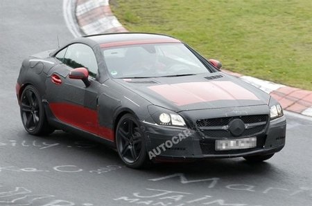 Mercedes SLK 2011, ahora lo vemos en circuito