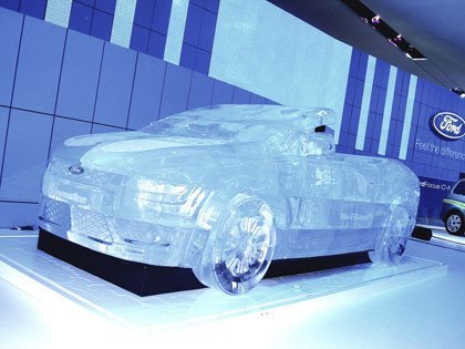 Ford Focus Coupé Cabriolet Ice Sculpture
