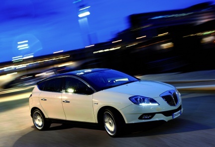 Tres nuevas fotografías del Lancia Delta: a medio camino entre compacto y berlina