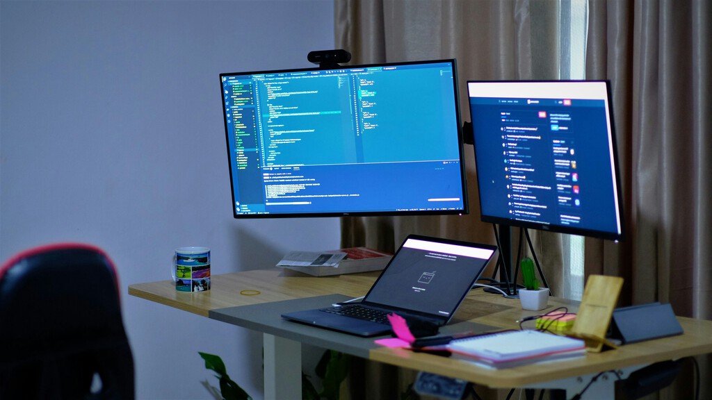 Los creadores de Windows y Linux se han conocido por fin: Bill Gates y Linus Torvalds comparten foto tras tres décadas de rivalidad 