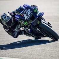 Maverick Viñales se quedó sin frenos en la Yamaha y se tiró de la moto, que acabó en llamas, a más de 200 km/h