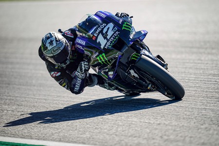 Maverick Viñales se quedó sin frenos en la Yamaha y se tiró de la moto, que acabó en llamas, a más de 200 km/h