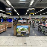 Carrefour está liquidando (por menos de 50 euros al mes) esta tele QLED Samsung y te regala casi 75 euros para próximas compras 