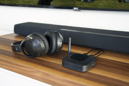 Más opciones para disfrutar de contenido sin cables en casa: llegan los auriculares Matrix Cinema y el receptor Connect Hub
