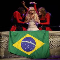 Eduardo Paes rebate acusação da BBC de inflar números de espectadores no show de Lady Gaga, em Copacabana