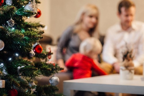 Crea recuerdos de Navidad: 23 ideas de fotografías familiares navideñas