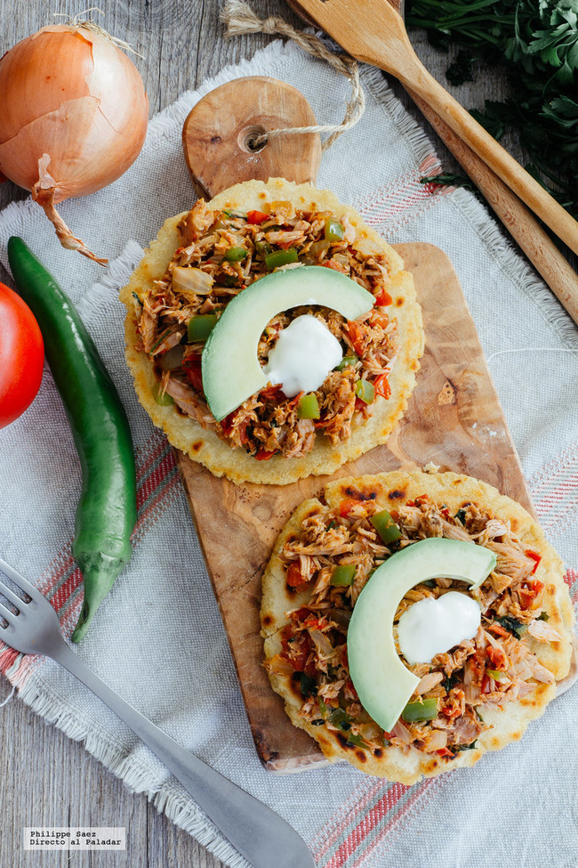 Tostadas de atún a la mexicana