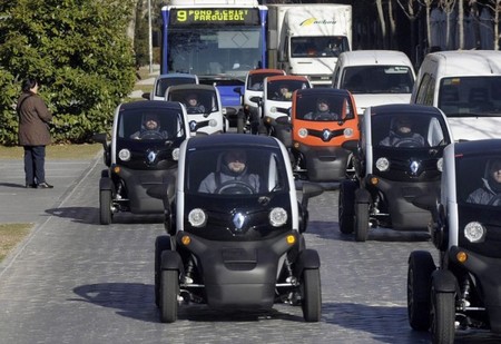 Renault Twizzy convoy 