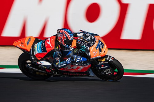 Ai Ogura le gana el duelo a Arón Canet para meterle un batacazo a Sergio García en el mundial de Moto2