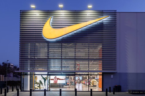 Nike comienza el año rebajando zapatillas Air Max, pantalones, chaquetas y más con una liquidación de hasta el 50% en su outlet