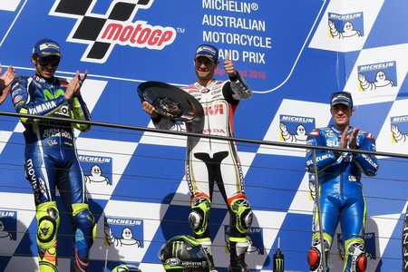 Valentino Rossi y Maverick Viñales no pudieron con el incontestable Cal Crutchlow