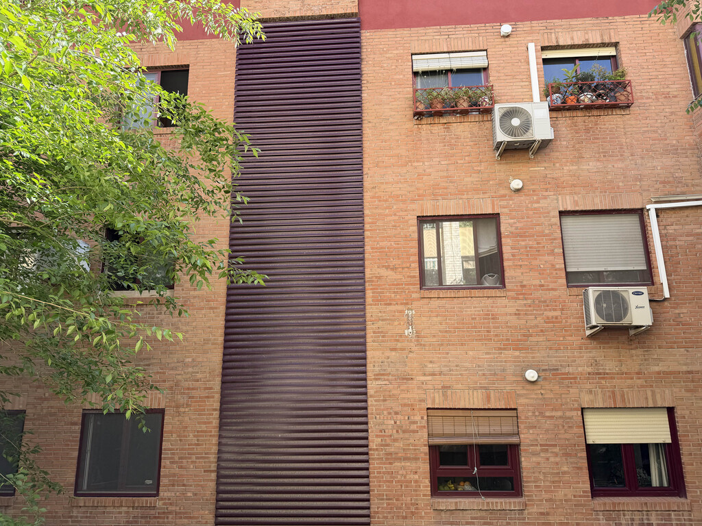 Si ves esto en la fachada de tu comunidad, prepárate, porque puede tocarte afrontar una obra muy cara 